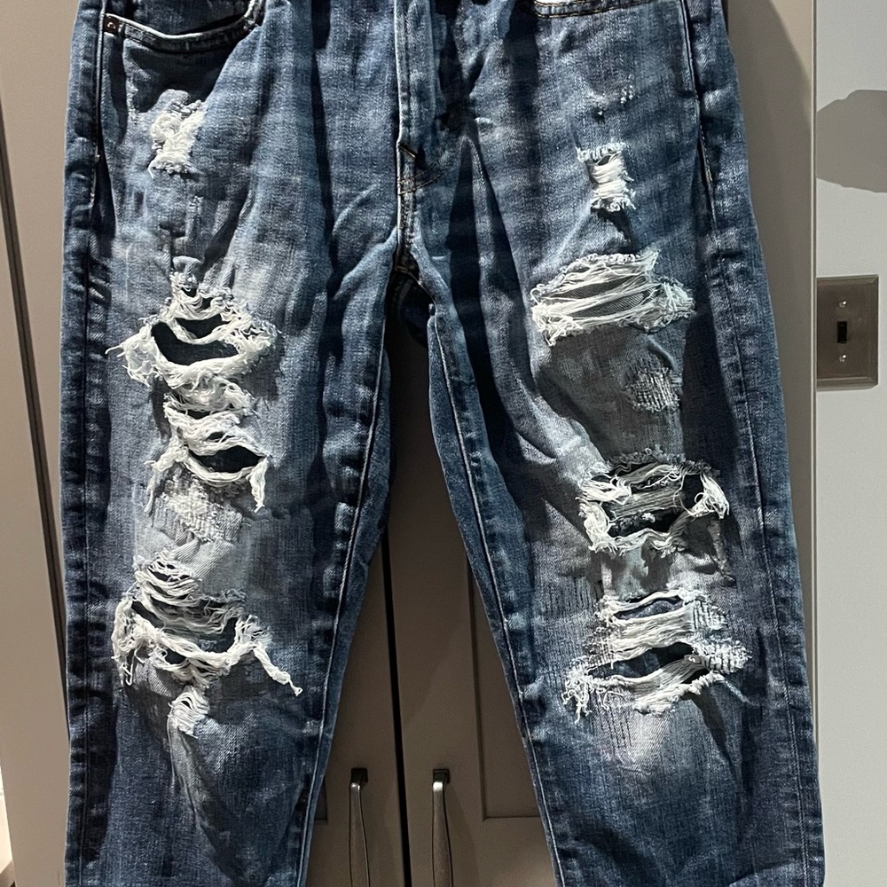 American Eagle Outfitters Ripped Blue Jeans